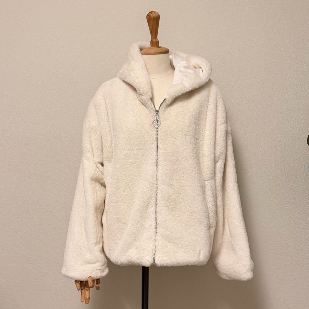 Forever 21 Cream Fleece Zip-Up Hoodie